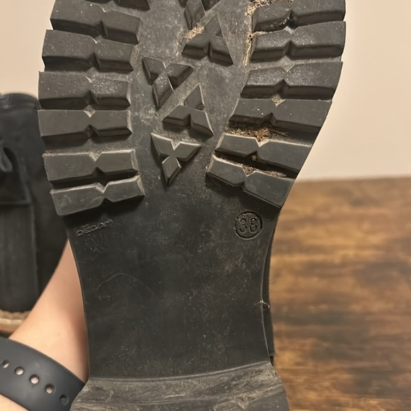 BERTUCHI Made in Spain Lug Sole Chelsea Boots - Suede - Picture 4 of 4